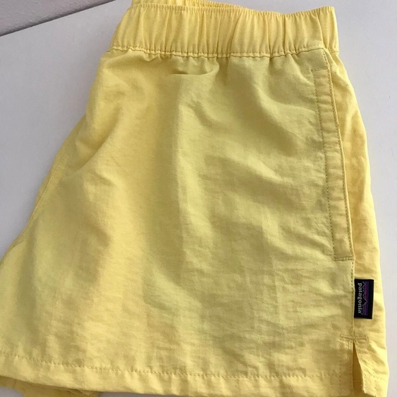 Patagonia barely baggies - Picture 3 of 4